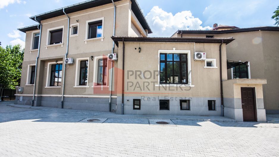 2 apartamente unite in casa in zona centrala, Unirii - Marasesti - Poză 1