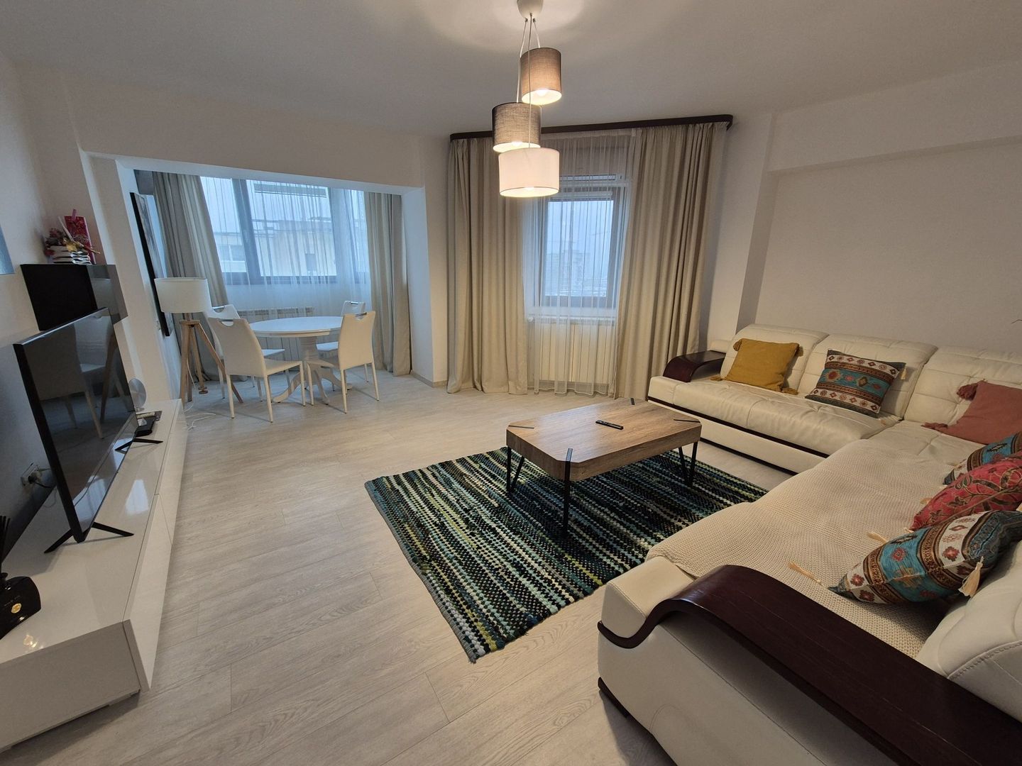 Apartament 2 camere Faleza Nord langa Plaja Reyna - Termen Lung - Poză 1