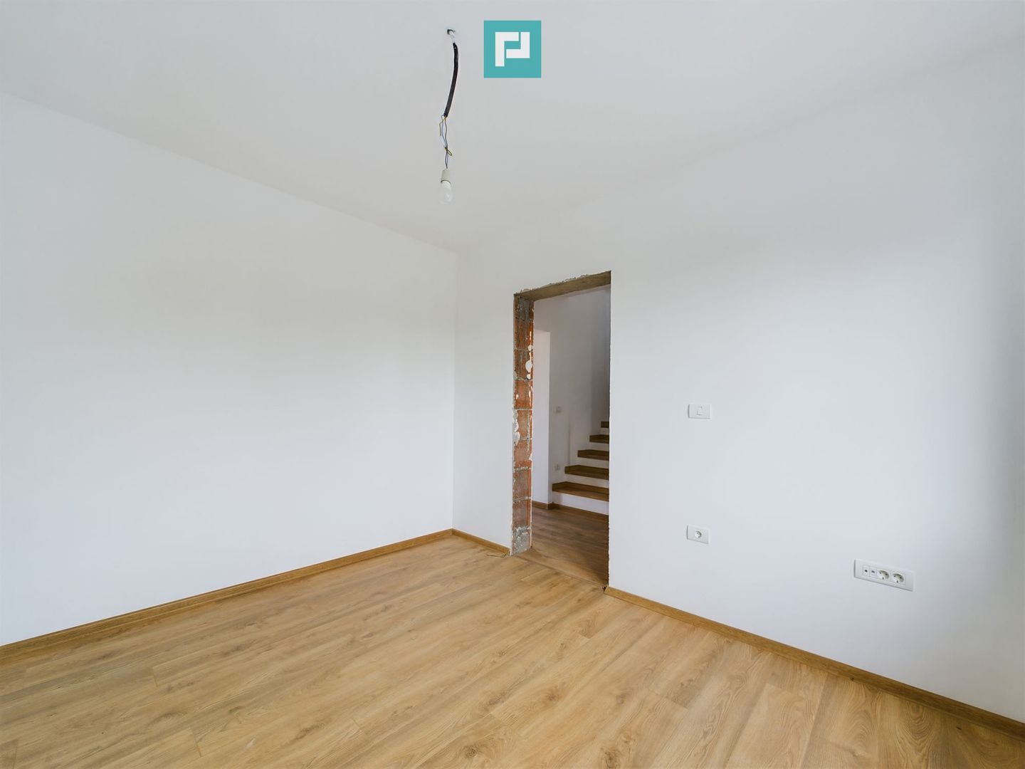 Duplex elegant cu 3 dormitoare în Ghiroda - Poză 9