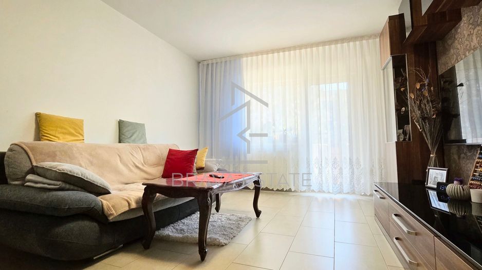 Apartament decomandat cu 4 camere în Plopilor, finisat modern - Poză 1