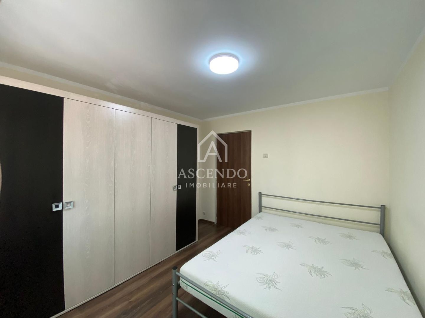 Apartament 4 camere | Etaj 1 | Bulevard principal | Alexandria - Poză 19