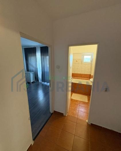 Apartament 3 camere de vânzare în Cug, zona Biserica Înălțarea Domnului, Iași - Poză 3