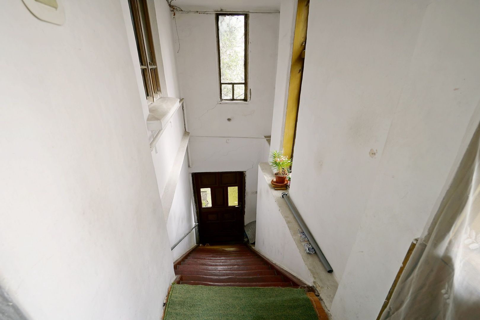 apartament in vila pe Str.Tunari, curte proprie de 115 mp,la245000 Eur - Poză 7