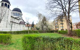 Apartament luminos cu vedere spre biserică, într-un cartier verde și liniștit. - Poză 2