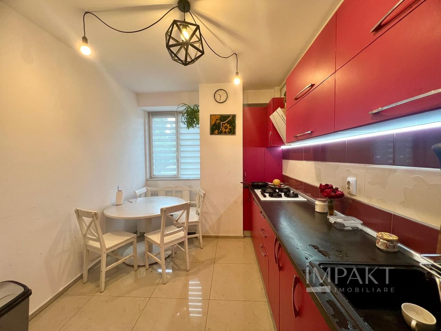 Apartament cu 3 camere in Sopor - Poză 4