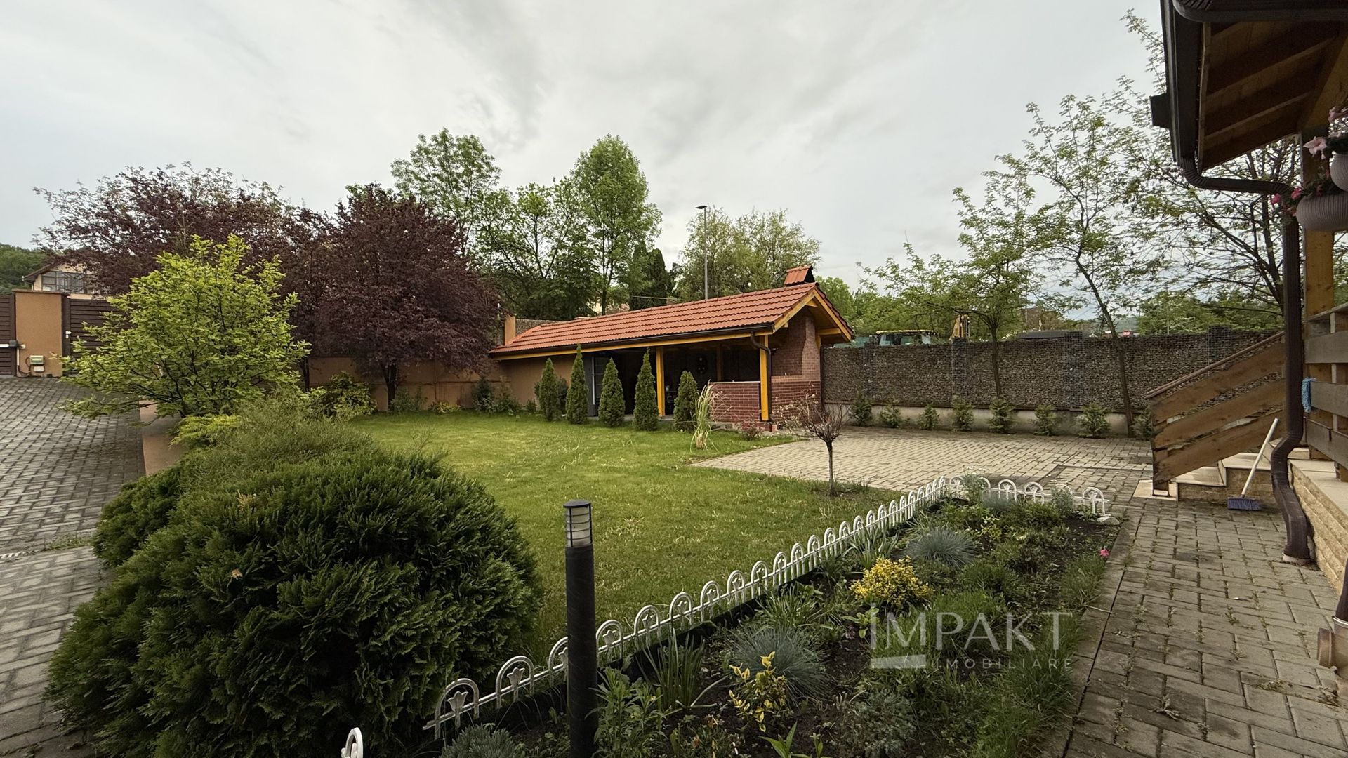 Casa deosebita 6 camere Faget cu teren generos de 1100 m2 - Poză 7