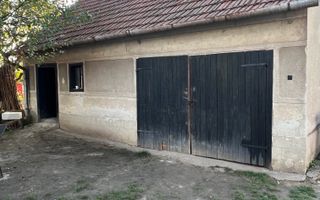 Casă spațioasă de vânzare în Ruși – pentru locuință sau investitie - Poză 17