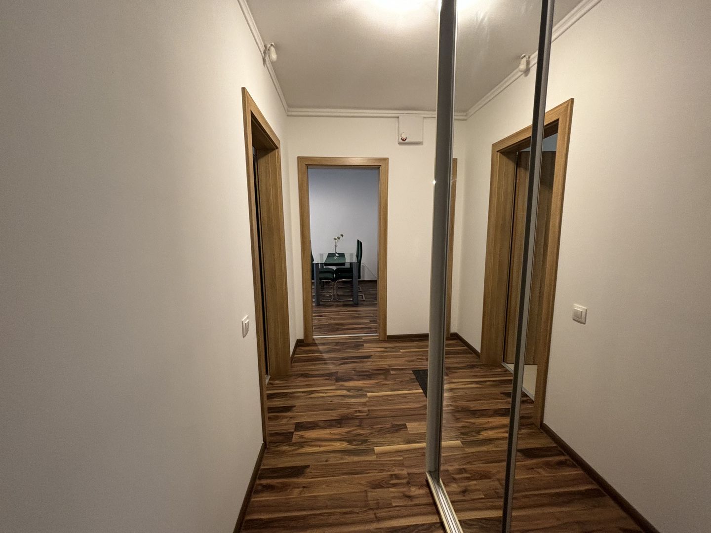 Mobilat si utilat cu loc de parcare subteran la City of Mara - Poză 9