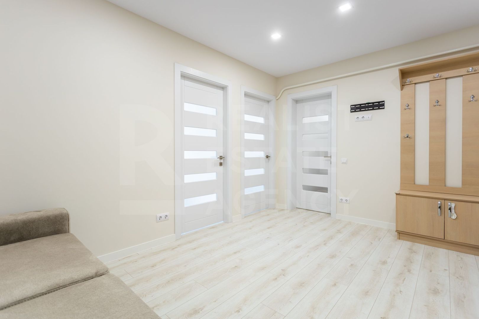 Chirie, apartament, 2 camere, strada Mihail Kogălniceanu, Centru - Poză 9
