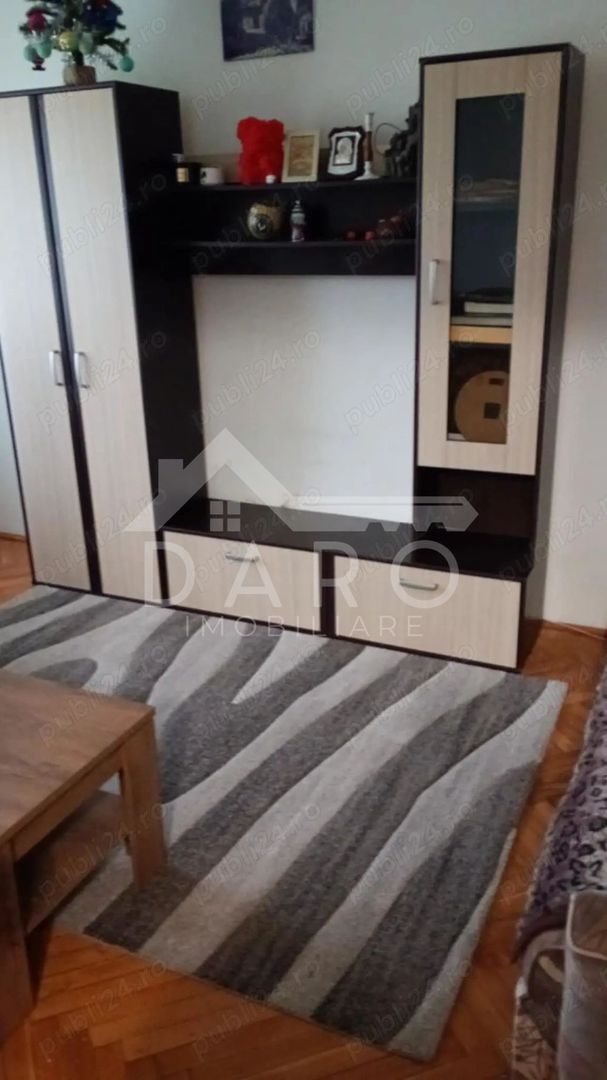 3 camere Bd. 1 Decembrie, etaj 2, aproape de centru – 400€ negociabil - Poză 1