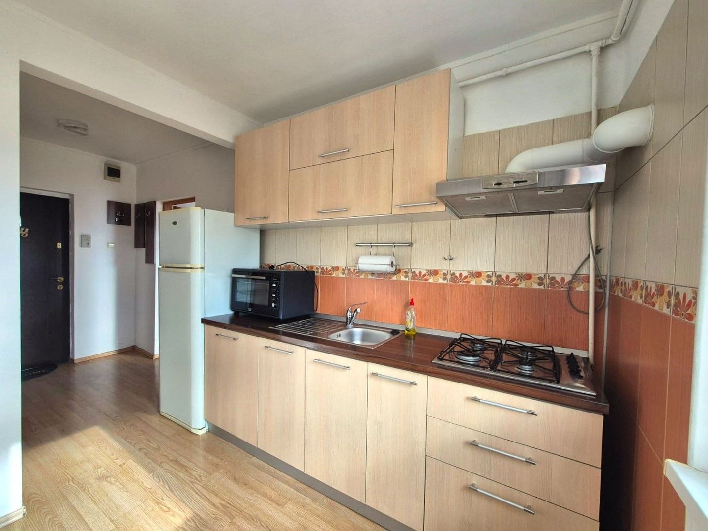 La 5 minute de Centru  - garsoniera spațioasă, pet friendly, priveliste frumoasă - Poză 15