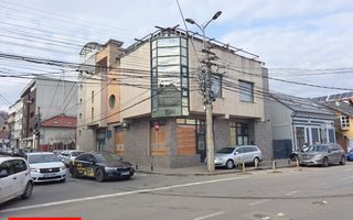 Cladire comerciala, zona centrala! - Poză 1