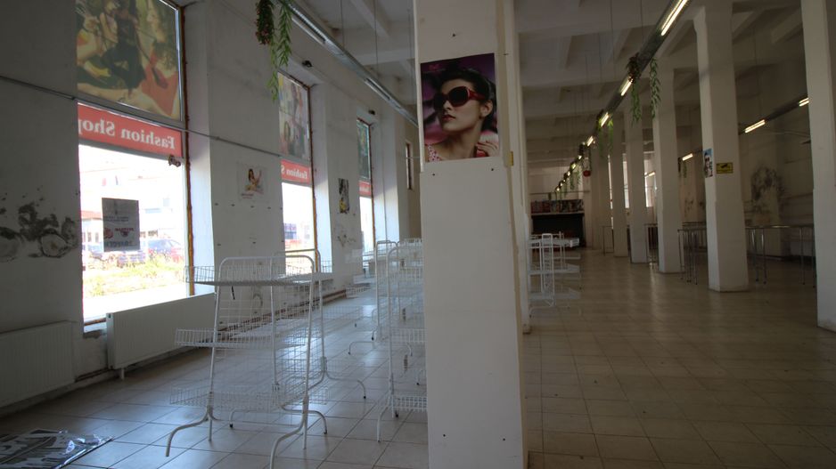 Spatiu comercial tip hala - zona semicentrala - Poză 13