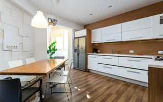Vânzare, apartament, 3 camere, strada Bogdan Voievod, Râșcani - Poză 1