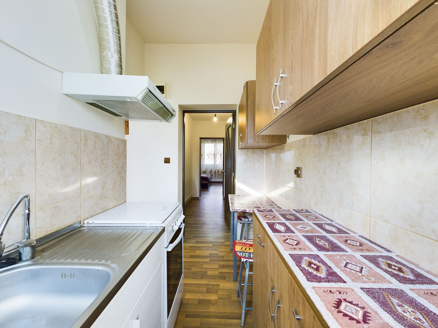 Apartament la curte zona Boul Roșu - Poză 5