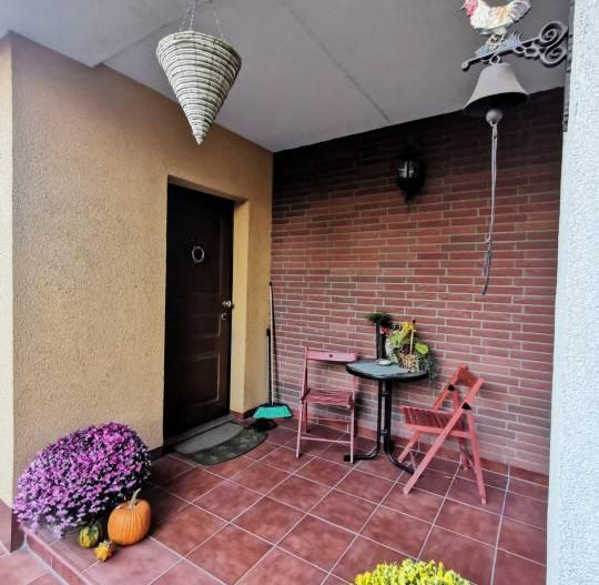 Casă spațioasă și elegantă în Dămăroaia- Jiului- Izbiceni- Comision 0% - Poză 5