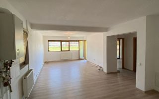 Apartament 3 camere Giroc parter cu balcon - Poză 2