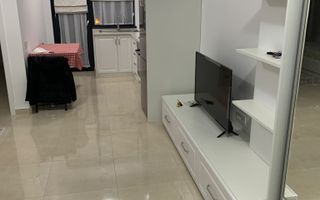 Inchiriem studio in Micro 17 , etaj 2 bloc ROKA, parcare privata, - Poză 4