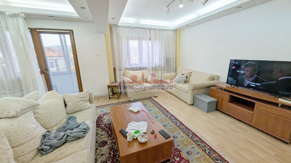 Vanzare Apartament 3 camere Curtea de Arges, Judetul ARGES - Poză 5