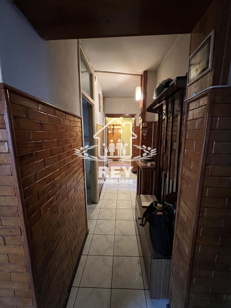 Apartament 4 camere decomandate 4 balcoane etaj 1 Str. Bâlea/Sibiu - Poză 9