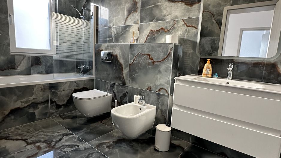 Duplex despărtit  prin garaj zona Ikea - Poză 23