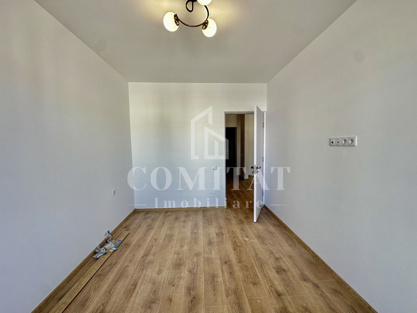 Apartament la etaj intermediar | Finisat | Eroilor - Poză 10