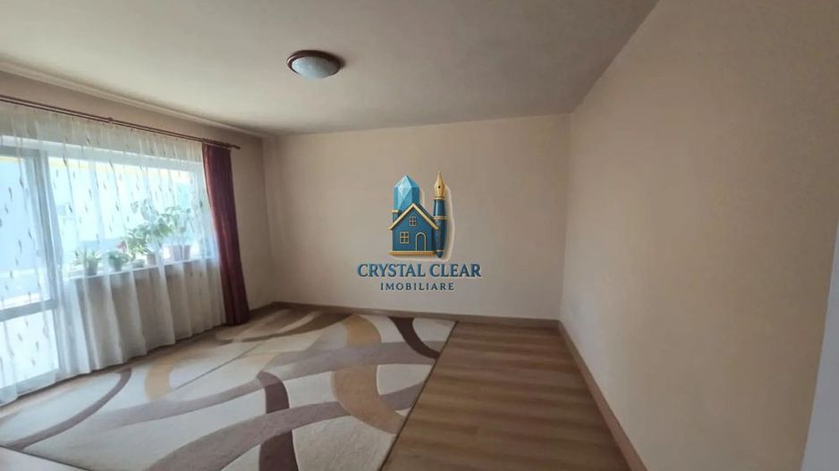 Apartament spațios cu 2 camere - zona Sântana de Mureș - Poză 2