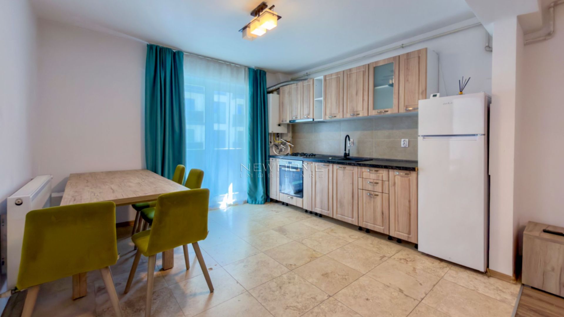 Apartament 2 camere Parcare, în zona Dambul Rotund - Poză 1