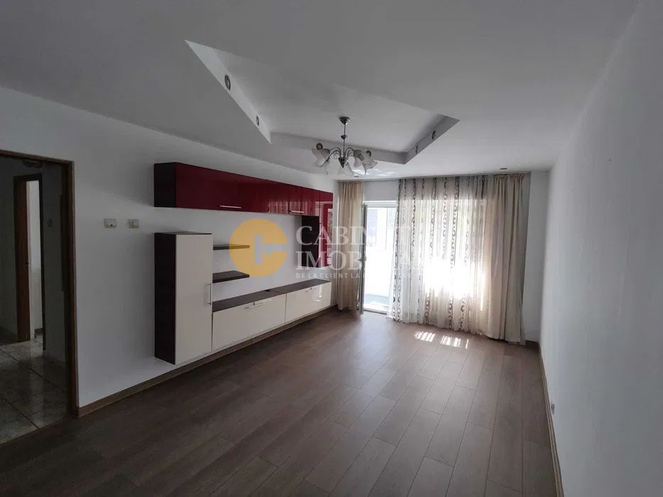 Apartament 3 Camere Decomandat -Etaj Intermediar Bloc 1992 -Nicolina - Rod Vechi - Poză 3