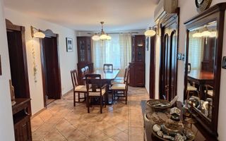 Apartament spatios 100 mp, 3 camere + dining, zona centrala Iasi – Tribunal Iasi, blocuri tip vila - Poză 1