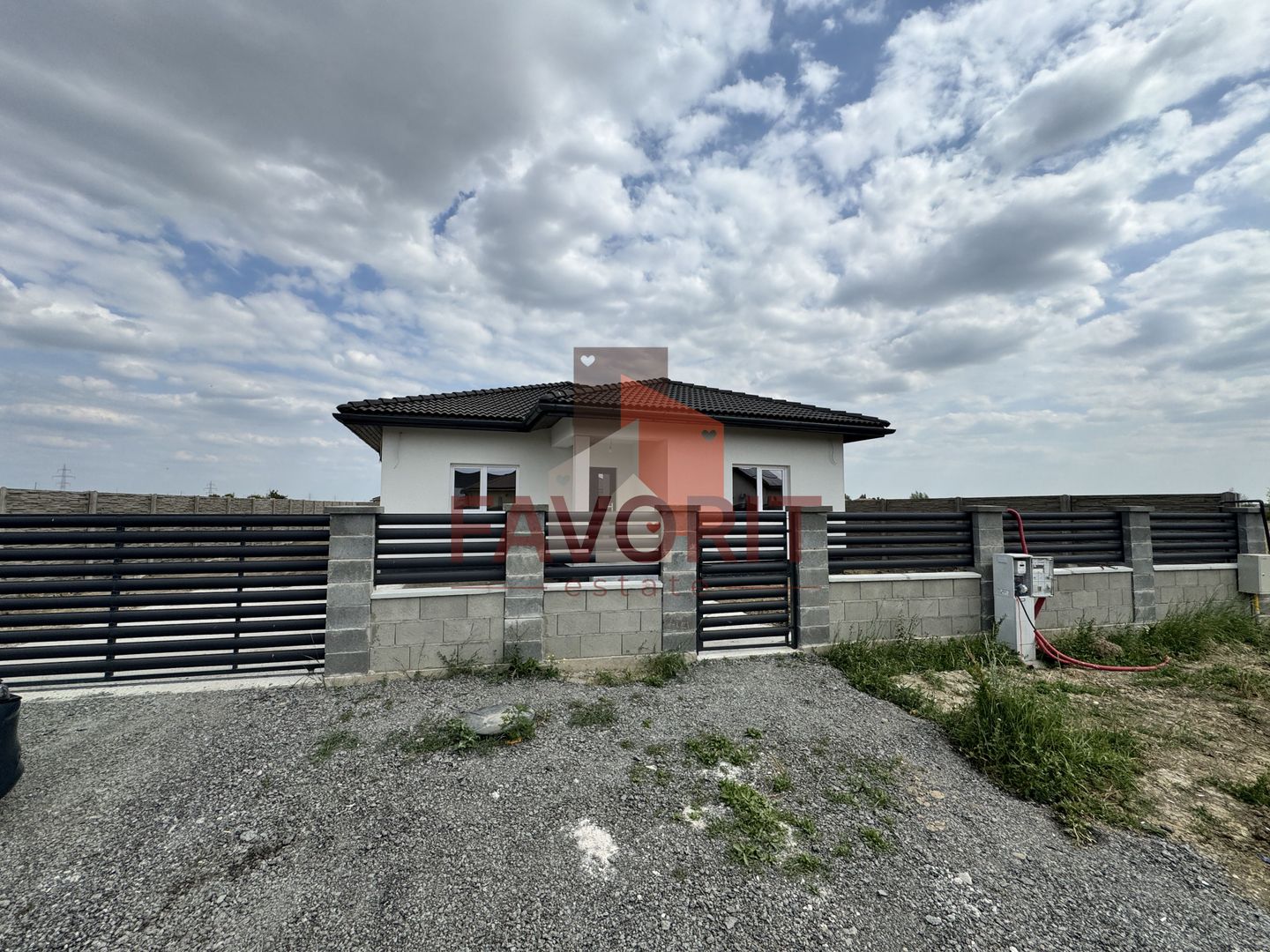 Casa Individuala in Mosnita Noua | 3 dormitoare + 2 bai | Teren Generos - Poză 1