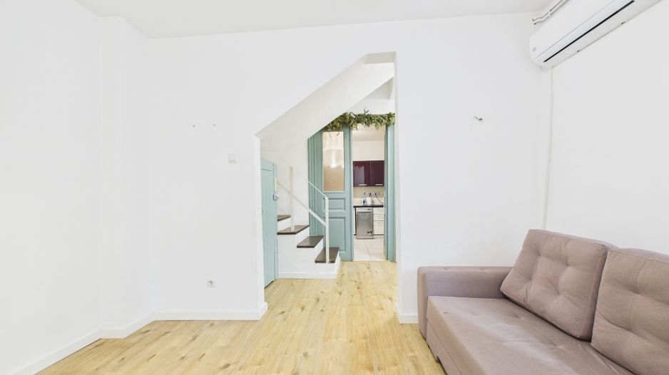 Casă / Vilă cocheta cu 3 camere - de vanzare - zona Basarab - Poză 4