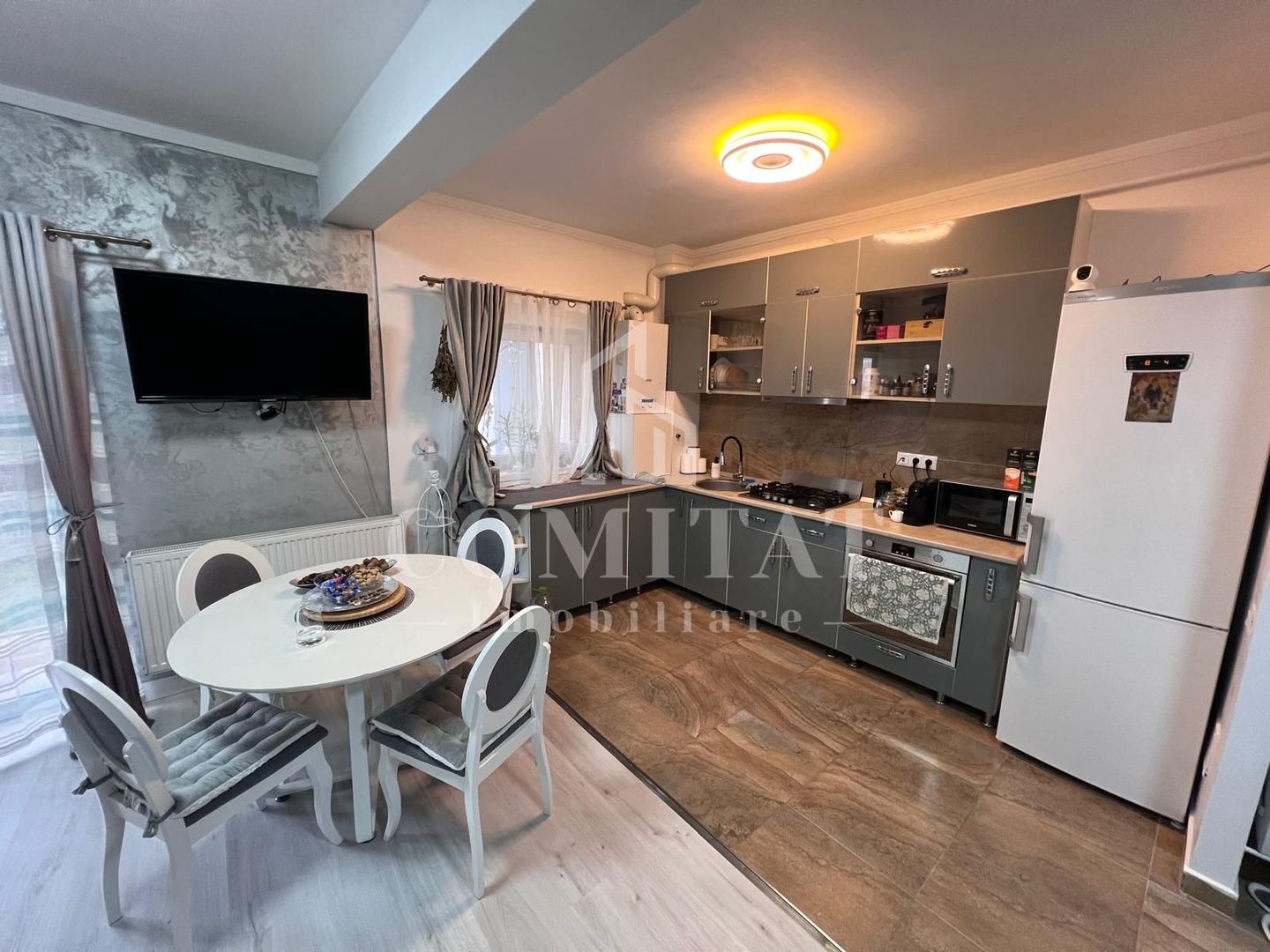 Apartament cochet cu 2 camere | Terasă 27 mp | Zona Vivo - Poză 1