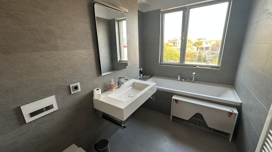 Apartament 3 camere cu parcare subterana - Poză 19