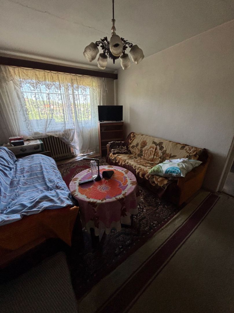 Apartament cu 4 camere de vanzare in Cugir - Poză 3