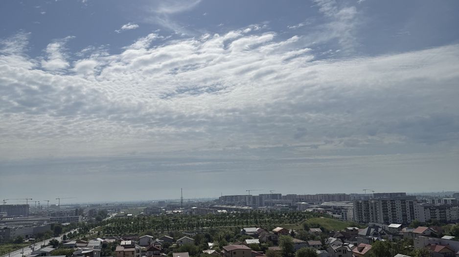 2 Cam, - Auchan Titan -1 Decembrie  1918- Liviu Rebreanu-Comision 0! - Poză 1