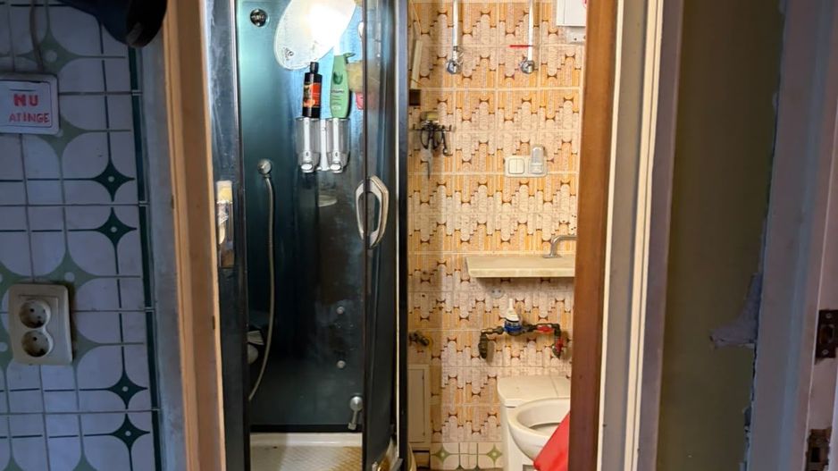 Apartament 4 camere centrala proprie necesita renovare Lujerului - Poză 10