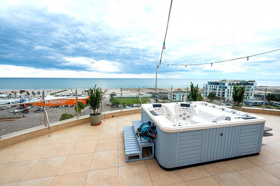 Statiunea Mamaia -UNICAT- Penthouse 220 mp cu vedere frontala la mare si jacuzzi - Poză 29