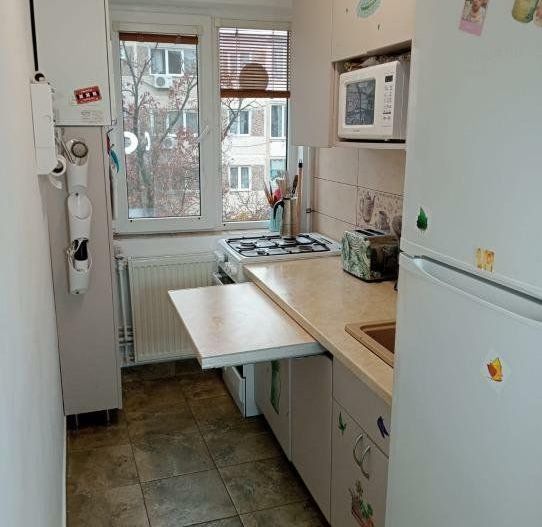 Apartament 3 camere Dacia cu centrala - Poză 4