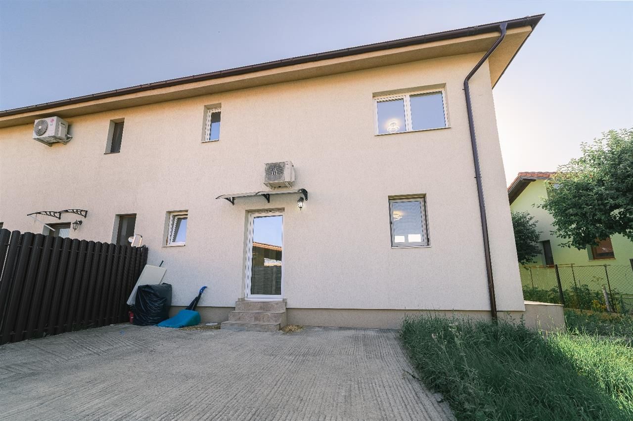 Duplex P+E 4 camere 2 bai Urseni - Poză 13