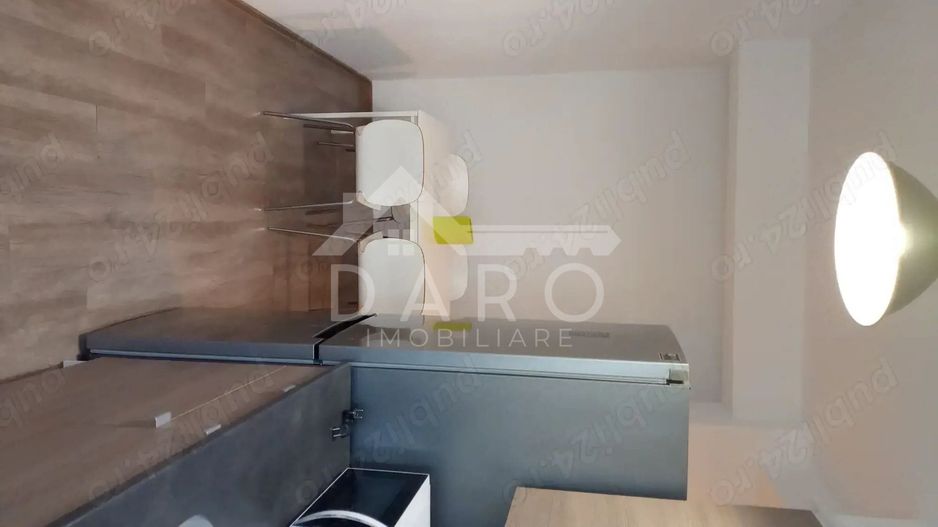 Vând apartament cu o cameră - Poză 3
