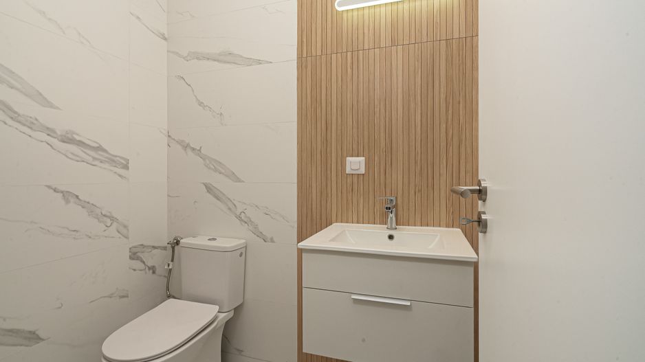 Casă Modernă în Cartier Privat Str Tiparniței–Curte și Parcare Proprie - Poză 19