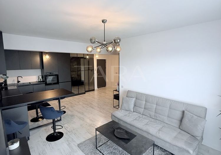 Apartament 57 mp si 9 balcon, complet utilat, Baciu. - Poză 1