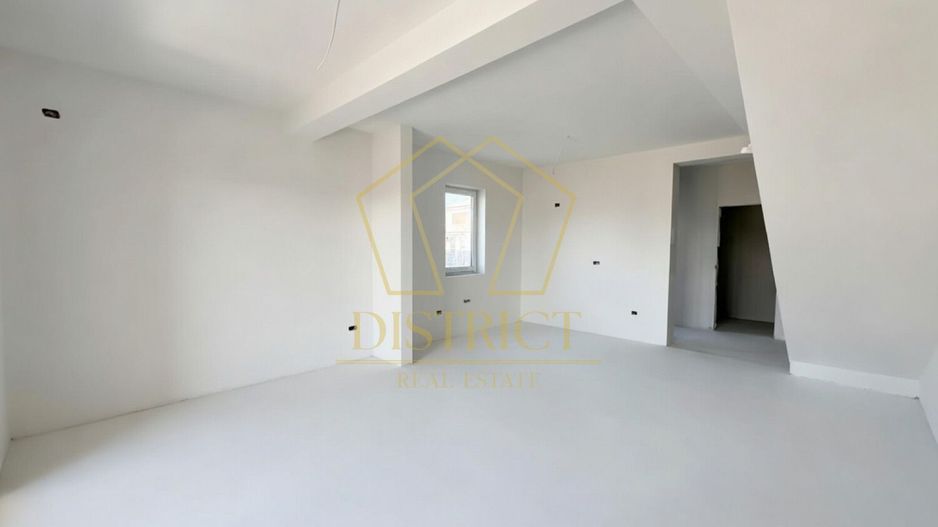 Duplex cu 4 camere, despărțit prin camera tehnica | Mosnita Noua | Barista - Poză 2