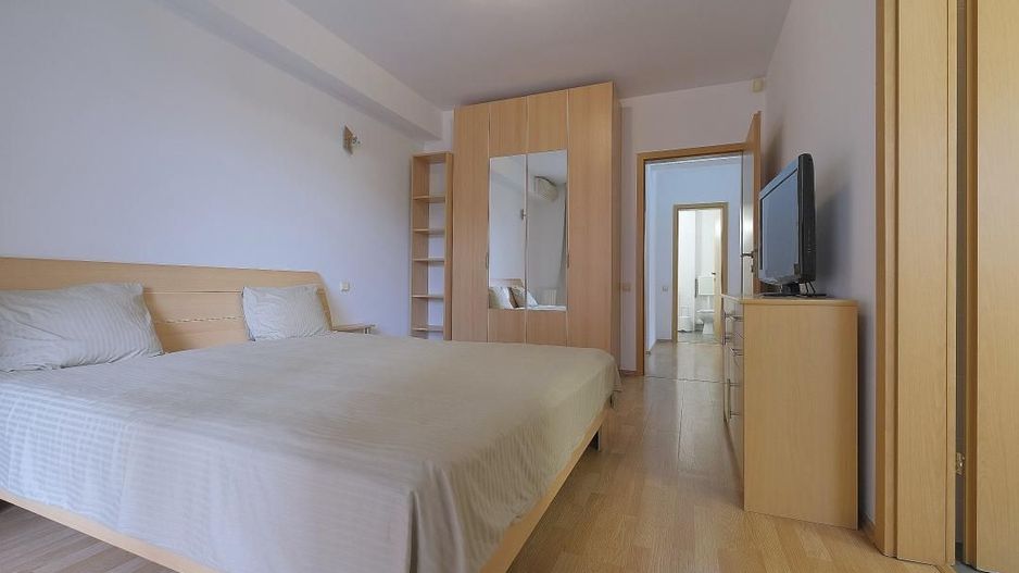 HERASTRAU, apartament deosebit, etaj 2 in bloc 2005 - Poză 8