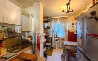4 camere decomandate etaj intermediar, zona ''La Terenuri" - Poză 5