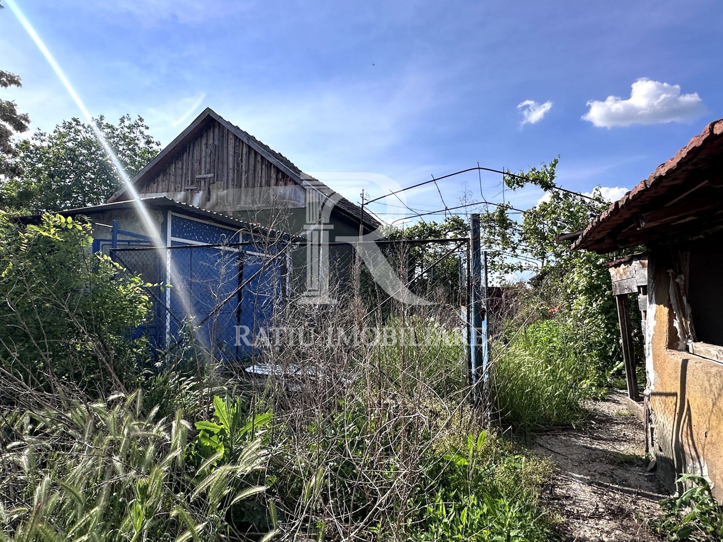 Casa cu anexe si pivniță | Teren intravilan generos | Sannicolau Roman - Poză 20