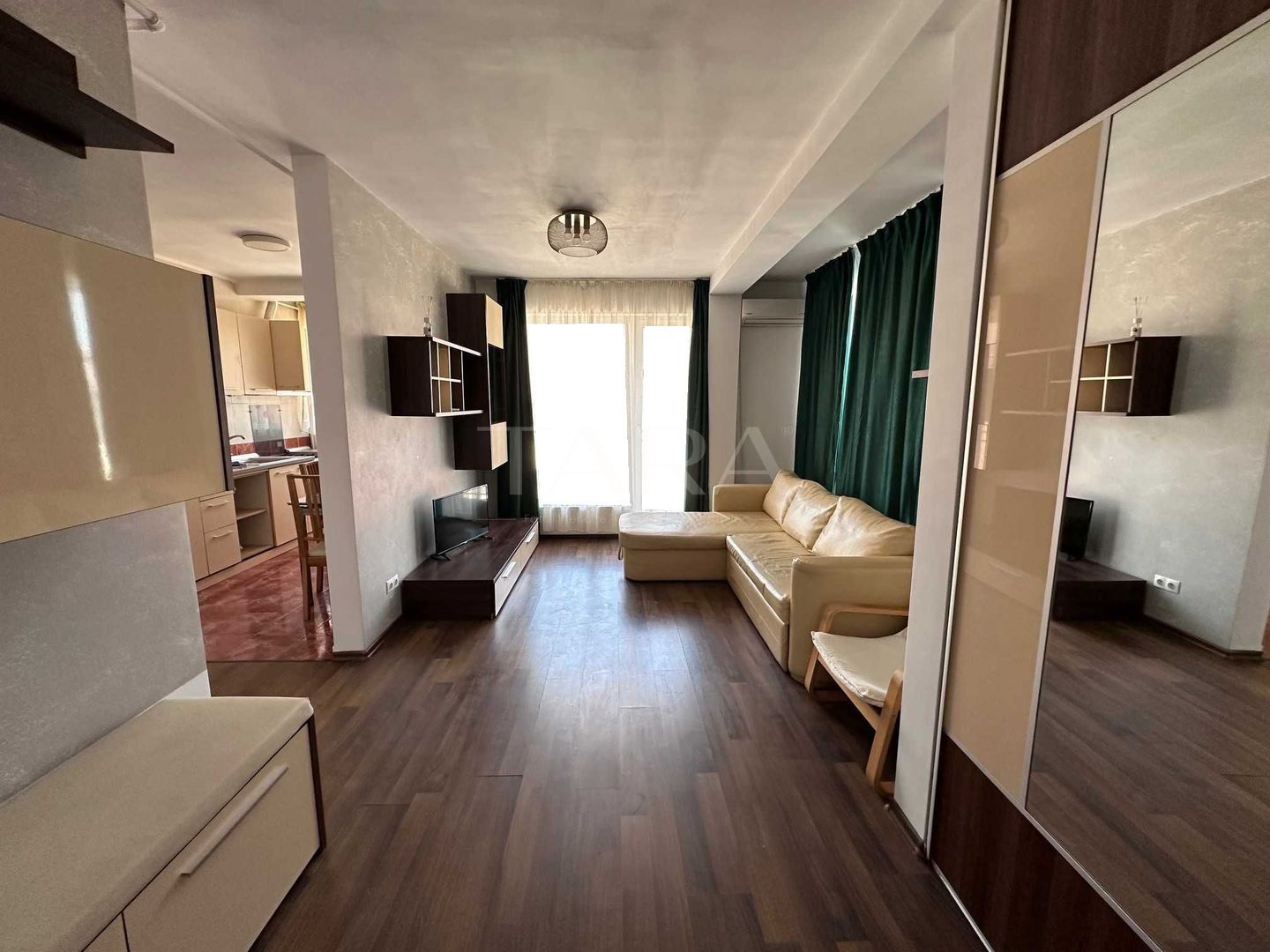 Apartament 3 camere | Floresti | Garaj | - Poză 2