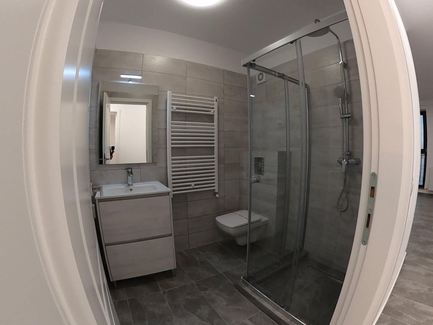 Apartament Spațios cu Vedere Frontală la Lacul Siutghiol și Mamaia - Poză 4