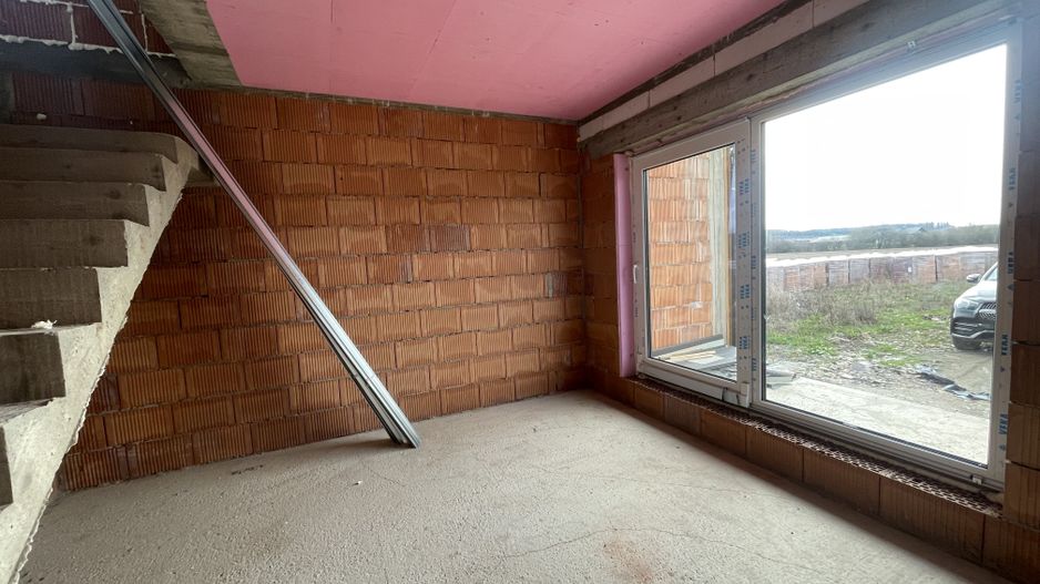 CASA LA ROȘU 220 MP | ZONA RETRASA CU VEDERE PANORAMICA| MARGINEA - Poză 19